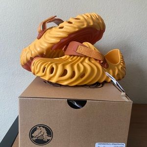 Brand new crocs pollex clogs by Salehe Bembury